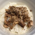 山喜 - 切り落としチャーシューをご飯にかけたチャーシュー丼
