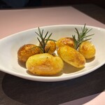 オステリア　デル　タンブーロ - じゃがいものロースト