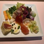 オステリア　デル　タンブーロ - 鴻巣産有機野菜を使った彩サラダ
