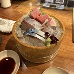 横浜 酒槽 - お通し(本鮪､かんぱち､金目鯛､しめ鯖)