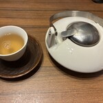 中国菜厨 エスサワダ 新丸ビル店 - お茶