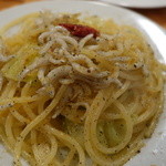 YAICHIRO - キャベツとアンチョビのペペロンチーニ　とりわけ