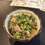 立飲場 互 - 酢もつ 330円