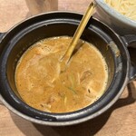 麺や高倉二条 - カレーつけ麺だれはクミン、ブラックペッパーホール入り