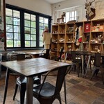 Pioneer Saloon - 