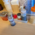 茂ちゃんラーメン - 卓上調味料