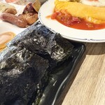  ガーデンビュッフェ パインテラス - おむすびイチオシ　シャケと明太子をチョイス