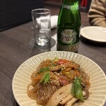 焼肉 泰 - チャプチェ と ジンジャーエール