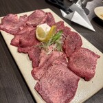 焼肉 泰 - 生塩タン