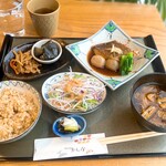 和kitchen かんな - 沼津直送 真鯛の煮付け定食（1,500円）