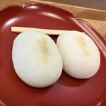 喜与女茶寮 - ←ほうじ茶きよめ、→きなこきよめ