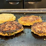 お好み焼き タンポポ - お好み焼きも美味しそう