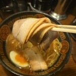 王龍ラーメン - チャーシューリフト✨