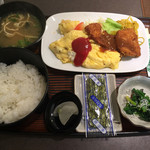 Sonikku - オムレツ・とんかつ定食  680円
