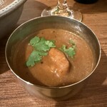 よすが舎 - 【ミニカレー】「月替り」ポークビンダルー