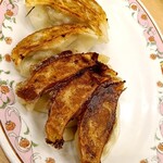 餃子の王将 - 定番の餃子　330円