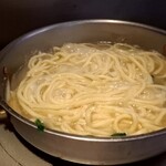 博多名物 もつ鍋 笑楽 - 