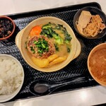 土鍋炊きご飯 おこめとおかず - 