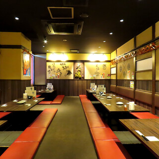 明るい店内と個室を完備！宴会場個室は最大36名様までご案内！