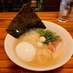 酒と麺 タイノタイ 池尻本店 - 真鯛の旨塩ラーメン＋半熟玉子、 海苔
