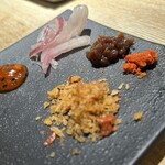 飯場 酒場 ニクノカタマリ - 薬味で味変