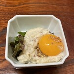めしや しの﨑 - いぶりがっこ入り月見ポテトサラダ❤︎