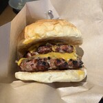 SMOKE DOOR - ダブチのランチセット税込2068円　肉感もすごくてフリーフロー付きで信じられないコスパ