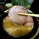 横濱家系ラーメン 勝鬨家 - 