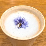 Spicier スパイスチャイとインドカレーパン - 