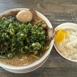 ラーメン長瀬 - 背脂中華そば+半ライス（1000円）に味玉（100円）ネギ増し（100円）