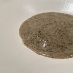 レストラン オオツ - ﻿◆トリュフのラヴィオリ トリュフと菊芋のスープ