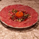 肉の匠 将泰庵  船橋本店 - 王者の炙りユッケ