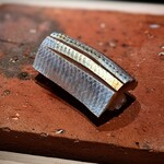 東京湾三番瀬のコハダ。私のなかではなんと言っても小さいコハダキング♔はコチラ。2/3サイズでも美しい。