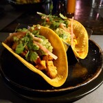 abc cocina - marinated chicken taco, fresh tomatillo-avocado salsa