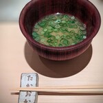 たかおか - 車海老の頭等のお出汁。自家製味噌て最高に美味しい。以前はおかわりをいただいていました（笑）
