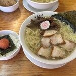 中華そば 馥 - 中華そば（平麺大盛）＋韓国風明太ご飯（無料）