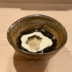 登喜和鮨 - もずく　蒸しあわび