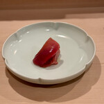 登喜和鮨 - 佐渡産メジマグロ　ニラ酢醤油