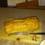 RIGOLETTO BAR AND GRILL - ガーリックトースト300円です