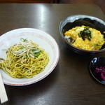 谷野食堂 - 12/07/19
            サービスランチ (天とじ丼+スヤキ) 850円