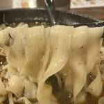 祥瑞坊 - 刀削麺のリフトアップ
