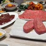 焼肉縁 - 名物：生タンぶりあん