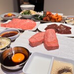 焼肉縁 - 名物：生タンぶりあん