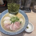 麺匠 ようすけ - はまぐり鶏白湯そばと柚子胡椒