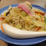 リンガーハット - 料理写真:野菜たっぷりちゃんぽん1070円