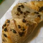 天然酵母パン オ フルニル デュ ボワ - チョコヘーゼル  290円