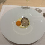 CHIUnE - しいたけ ジャガイモソースと卵黄を混ぜて食べる