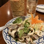ライカノ - イカのスパイシーハーブ炒め
