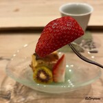 御料理 寺沢 - 大きく御立派なイチゴ