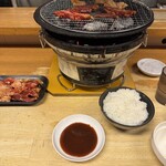 ホルモン焼肉 たか家 - 